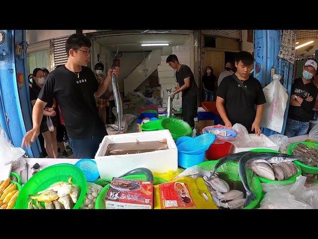 帥兒子在現場看帥老爸的直播看他賣完了沒中彰海王子第五市場海鮮叫賣海鮮拍賣叫賣哥 Litetube 帥兒子在現場看帥老爸的直播看他賣完了沒中彰海王子第五市場海鮮叫賣海鮮拍賣叫賣哥 Litetube