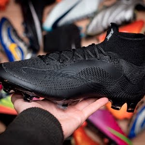 NIKE WHAT THE MERCURIAL | 20th Anniversary blackout Superfly 6 - YouTube