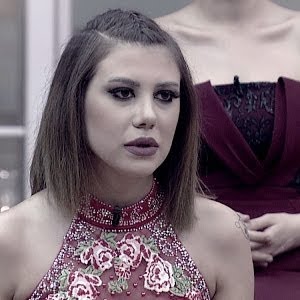 kismetse olur melis in eski sevgilisiyle yaptirdigi dovmesi kriz yaratti youtube