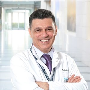 Kayropraktik Tedavi Nedir Kayropraktik Tedavi Kimlere Uygulanir Prof Dr Semih Aki Youtube