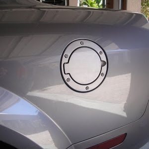 2005 2009 Mustang Speedform Bullitt Style Brushed Fuel Door Review Install Youtube