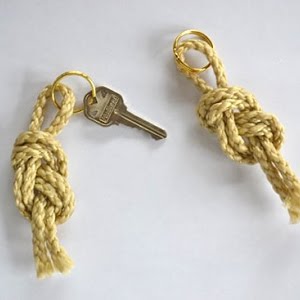 NauticalMart Nautical Gift Key Chain Maritime Marine Rope Knot White Key Ring