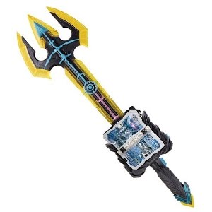 バンダイ公式 Dx刃王剣クロスセイバーを最速レビュー 仮面ライダークロスセイバーへ変身 仮面ライダーセイバー バンマニ Youtube