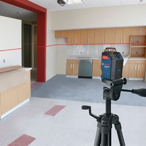 Bosch Power Tools Gll 3 80 360 Degree 3 Plane Leveling And Alignment Line Laser Product Video Youtube