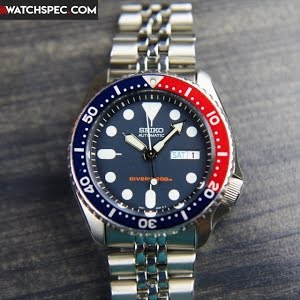 SEIKO & SKX009 // BEST DIVE WATCH VALUE - YouTube