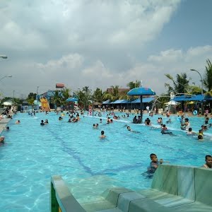 14 Kolam Renang Di Medan Paling Hits Yang Seru Buat Berenang Liburan