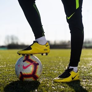 nike t90 football boots