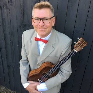 Beginner Ukulele Pearly Shells Learn How To Chuck Youtube