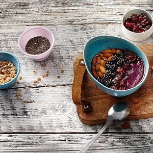 Acai Energy Bowl mit Pamela Reif | REWE Deine Küche - YouTube