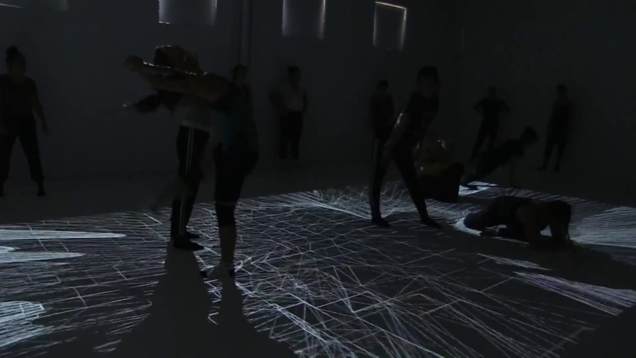 Van Grimde Corps Secrets - Quand la danse rencontre le numérique | When dance and digital intersect
