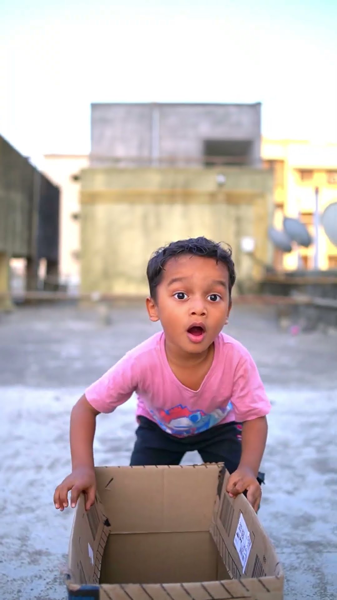Aisi kyaa chiz hai jo baccho ko dara rahi hai ?? #shorts #funnyshorts #viralshorts