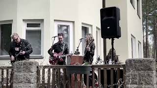 The Pincushions - Whiskey is Whiskey (You're a Liar)