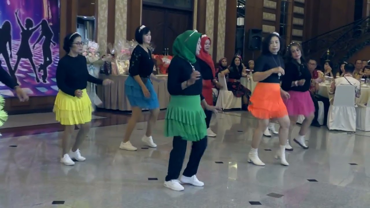(Perform 3) GROUP CASANOVA SOLO Nyong Timur - Line Dance Choreo Andrico Yusran 