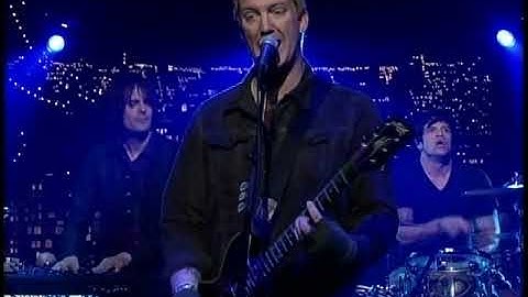 TV Live - Queens of the Stone Age - "3s and 7s" (Letterman 2007)