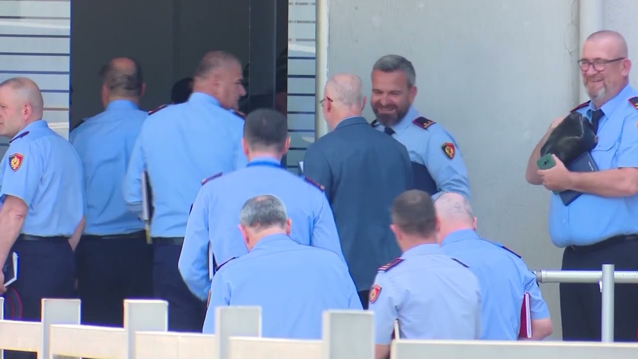 Tv Klan - Gara për kreun e ri të Policisë