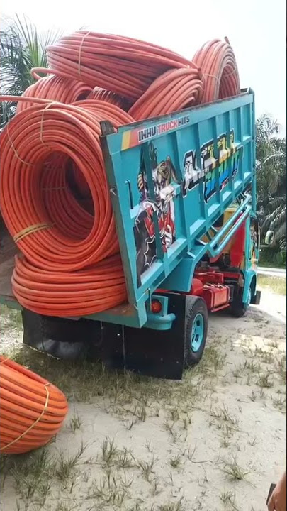 bongkar muatan Anto bollo