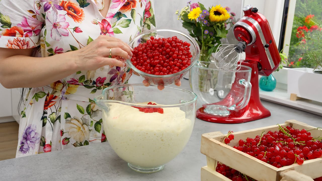 Каждая швейцарская бабушка печёт этот пирог летом.