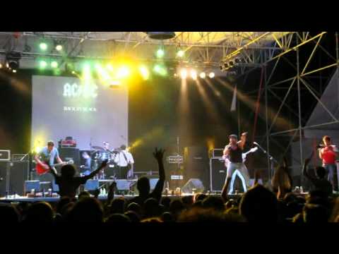 Back in black - by Acidic (AC/DC Tribute band) - YouTube