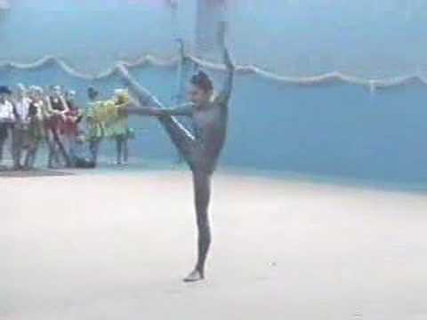 Snake Dance - Flexible girl