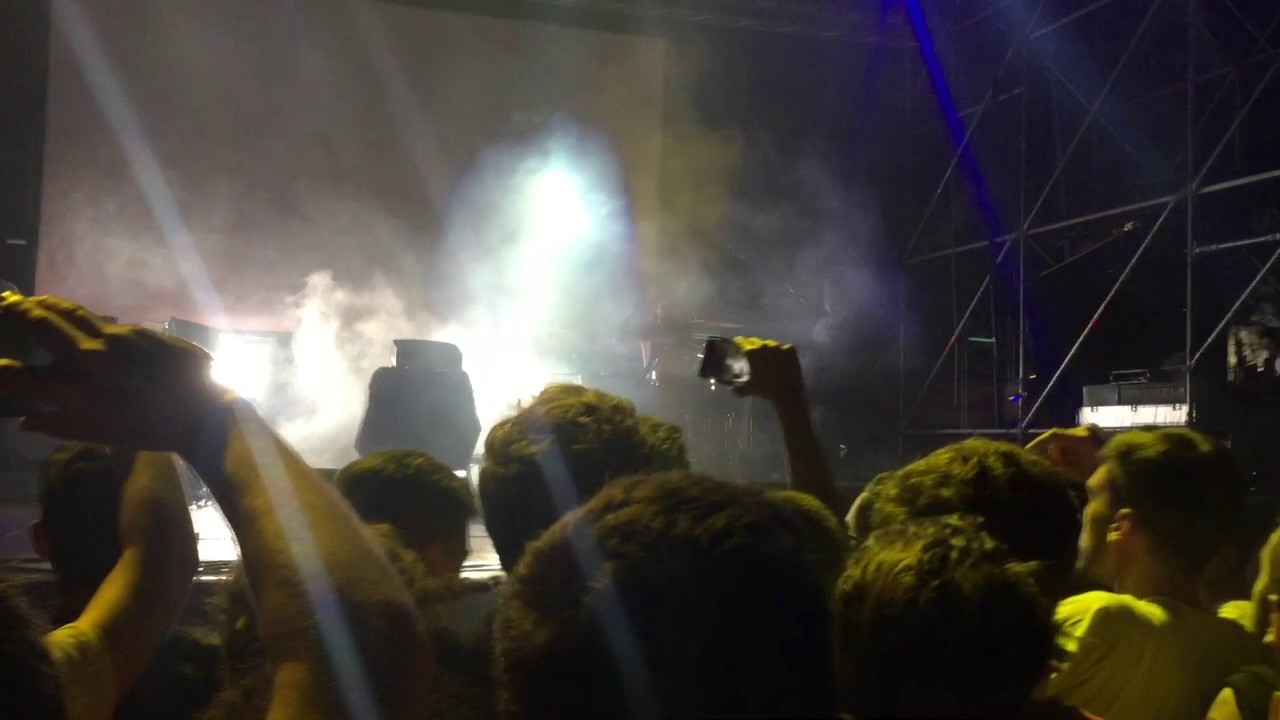 Mezzosangue ft. Rancore - Upside Down - LIVE