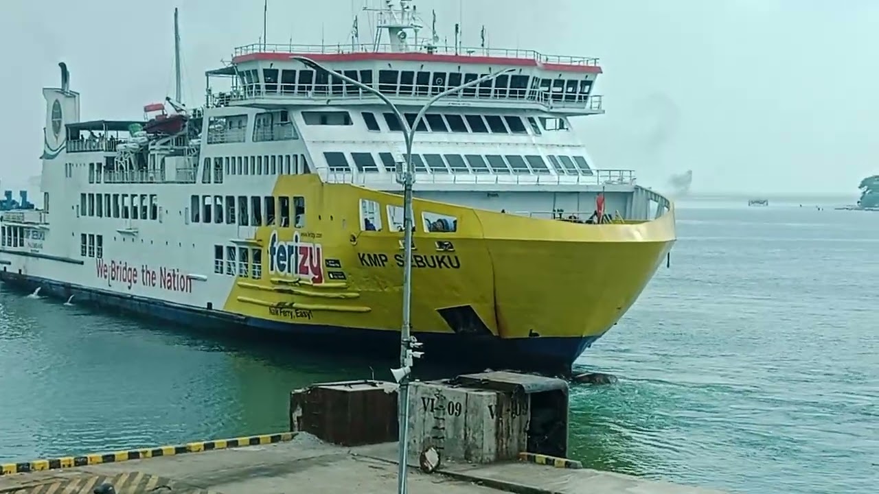 Kesibukan di Pelabuhan Merak, Mall Sosoro,