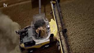 Latest Modern Tractors Deep Ploughing Field Leveling