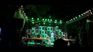 Mujh ko jina he jine do