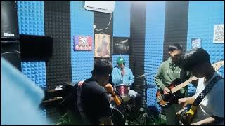 THE COUSIN   changcuters cover gila gilaan