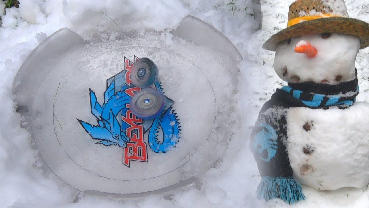 EPIC SNOW BATTLES!!!!!!! Beyblade Burst Snow Battles ベイブレード