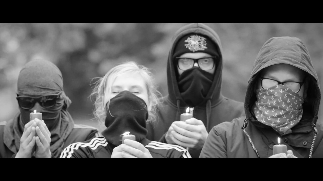 Watch Waving the Guns - Endlich wird wieder getreten (Official Video) on YouTube Watch Waving the Guns - Endlich wird wieder getreten (Official Video) on YouTube