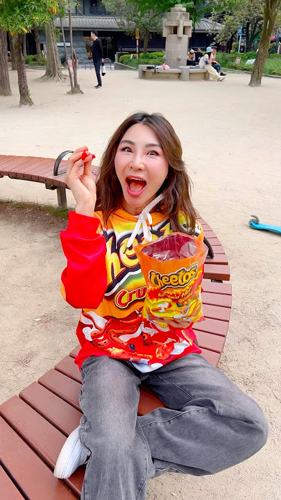 HOT CHEETOS Girl Loves Japan 🇯🇵🔥