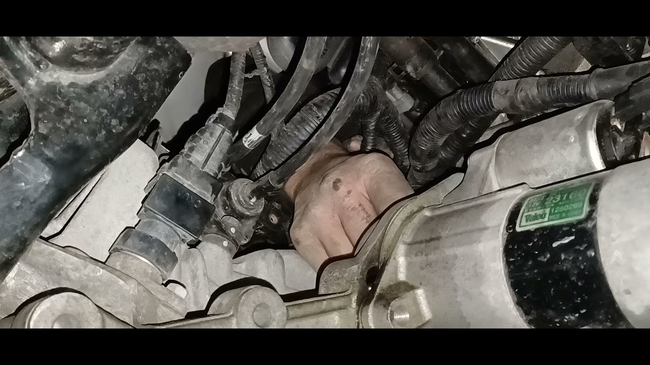 removal bad starter motor hyundai santa fe 08 - YouTube
