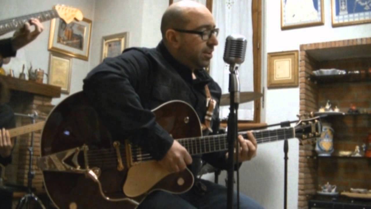 Elvis Presley kiss me quick  cover