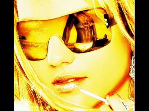 YouTube에서 Hold it against me (Electro Tek Remix) 보기 YouTube에서 Hold it against me (Electro Tek Remix) 보기