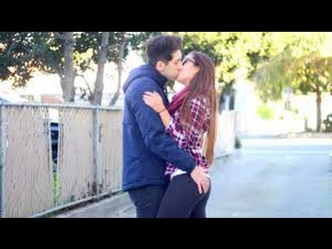 Kissing Prank Extreme - Hand Edition