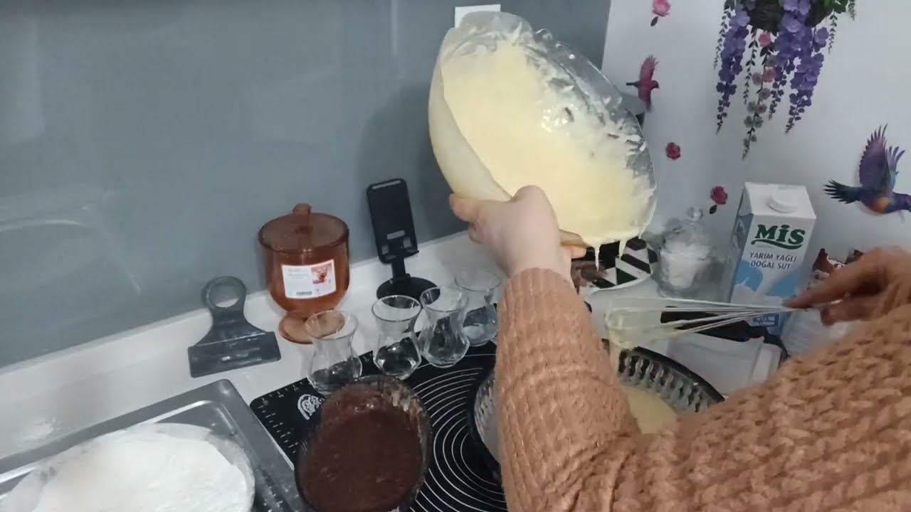 كيكة كتجي هشيشة🍰 واقتصادية بقادير جد سهلة 💯 كنتمني تجربوها وبصحة والراحة😋