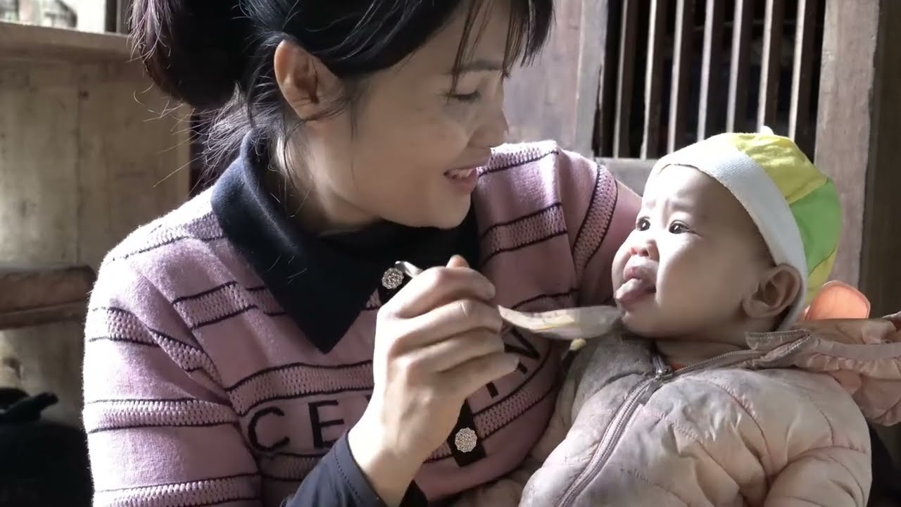 Single mother taking care of abandoned babies, when there are too many abandoned babies,