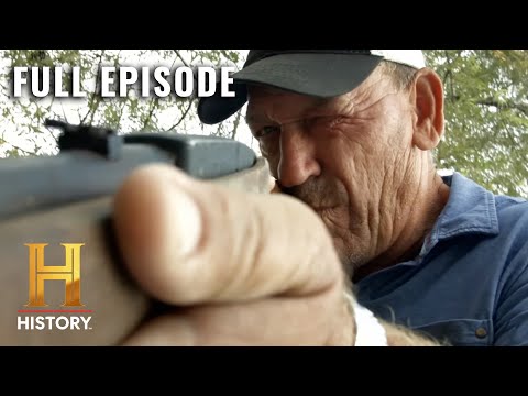 Swamp People: Troy and Pickle's Winter Standoff (S12, E13) | Full Episode