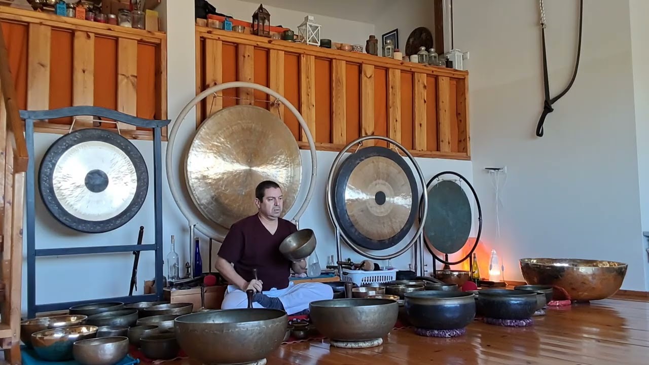 ניגון ריפוי עם גונגים וקערות טיבטיות - לריפוי הגוף הנפש וחיבור לאורות הבריאה.