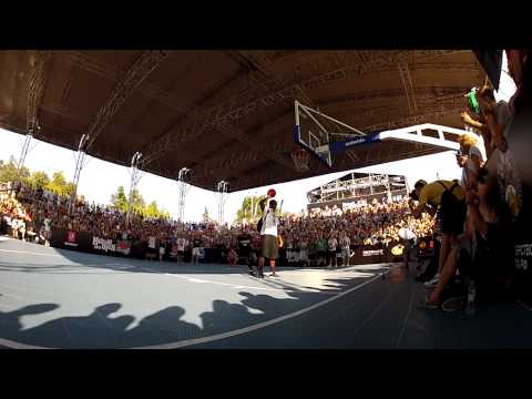Streetball.ru :: Jus Fly killing dunks on Moscow Open 2012