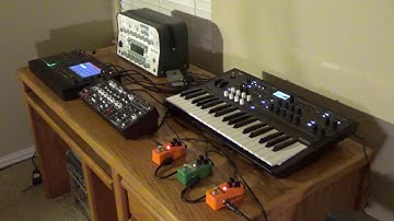 Akai MPC LIVE II - Korg Wavestate - Behringer CAT - Kokko Overdrive - Kokko Phaser - Kokko Timer