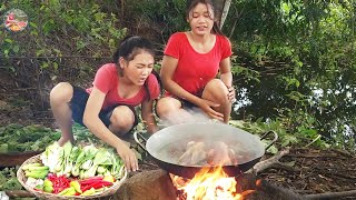 How to cook Chicken Soup using wild recipe & yummy delicious for jungle lunch @RinaAdventureAllTime