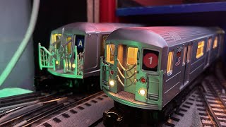 MTH Subway: MTA 5-Car R62 (1) Train Ride with 4-Car R40 Slant (A) Train Action