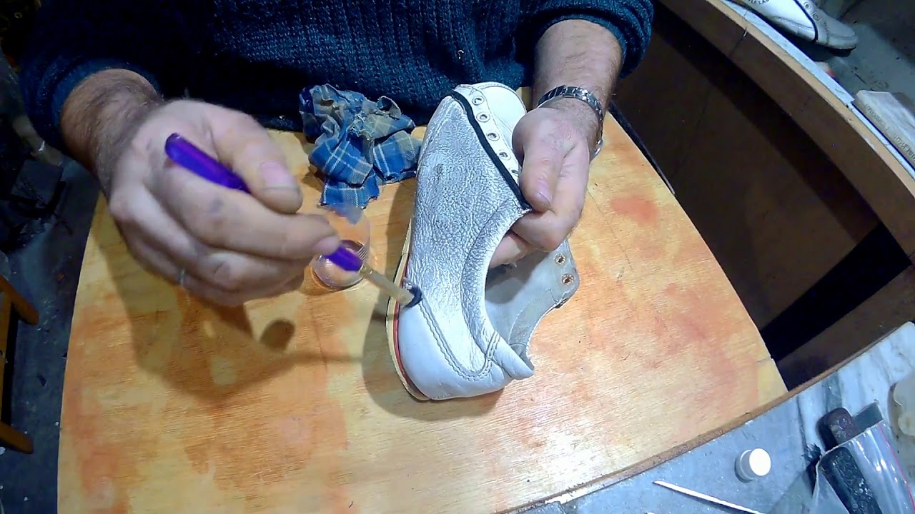 Чем покрасить подошву кроссовок