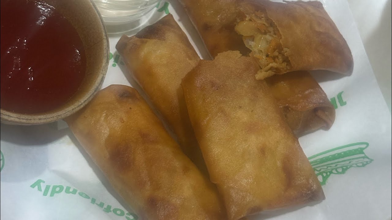 chicken  chees spring roll recipe by almas🥰 ka kitchen ramzan special like share subscribe plz