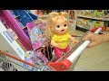 La Muñeca Baby Alive Sara va con su Mami a la Juguetería y quiere Comprar Todo!!! TotoyKids