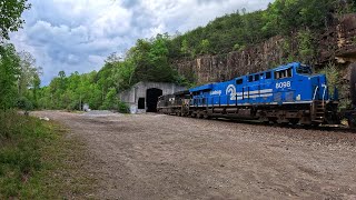 Norfolk Southern 196 enters Nemo Tunnel with The Conrail trailing 2nd 