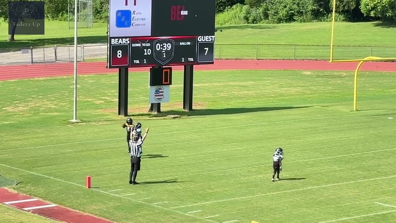 The 8U Murfreesboro Knights defeated the Jefferson Street Bills 28–20 in an exciting opening game at the Rivalry Bowl Classic!