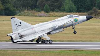 AJS-37 Viggen Scrapes Its Tail on Landing, Sparks Across the Runway｜Swedish Air Force 100th Airshow