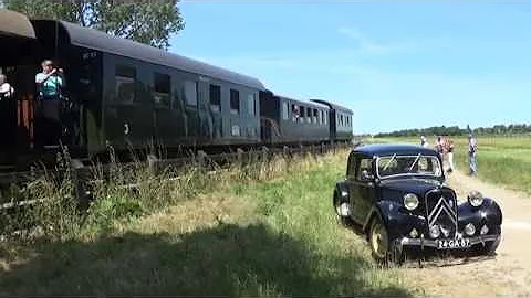 Twisk.  Vertrek stoomtram naar Hoorn + oude auto.  7 juli 2018